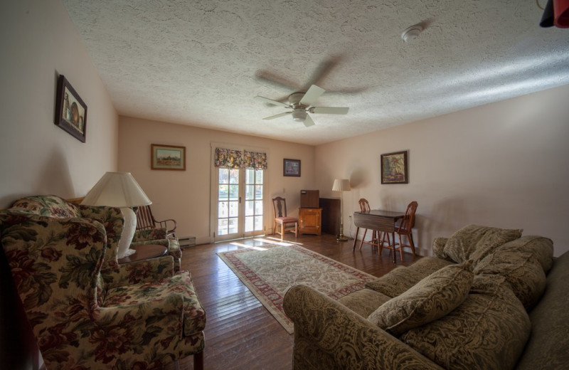 Guest living room at Capon Springs & Farms.