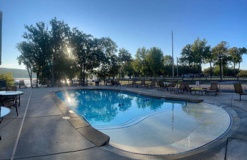 Outdoor pool at Kimberling Marina & Resort.