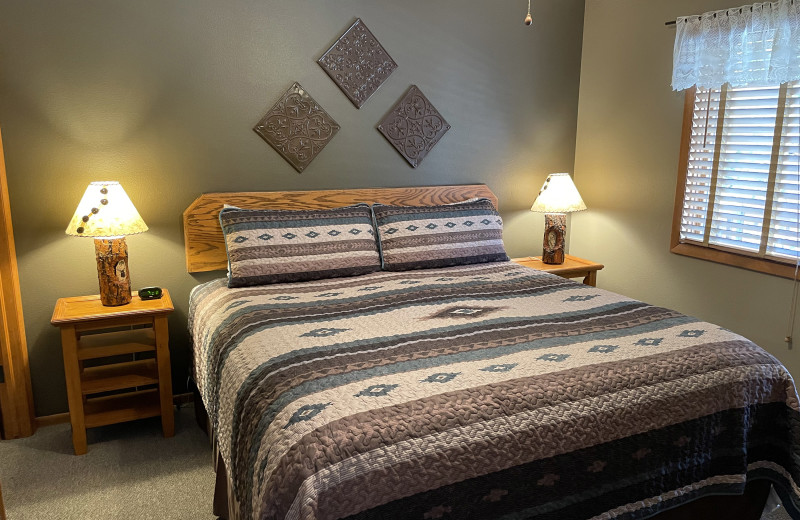 Guest bedroom at Aspen Winds.