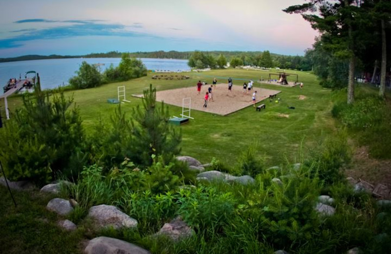 Family reunions at Thunder Lake Lodge.