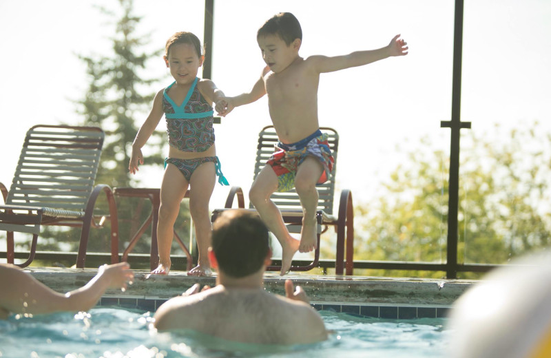 Outdoor pool at EdgeWater Resort and Waterpark.