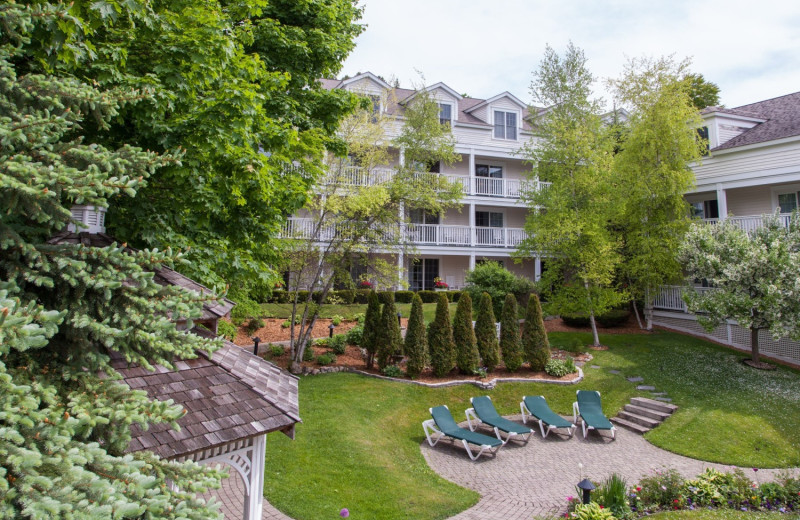 Exterior view of Harbour View Inn.