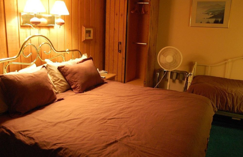 Guest room at Aspen View Lodge.
