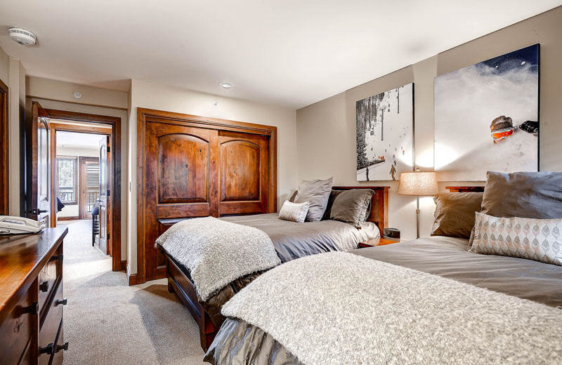 Rental bedroom at Lion Square Lodge.