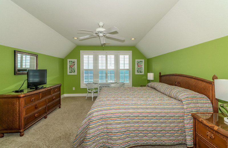 Rental bedroom at Sea Star Realty.