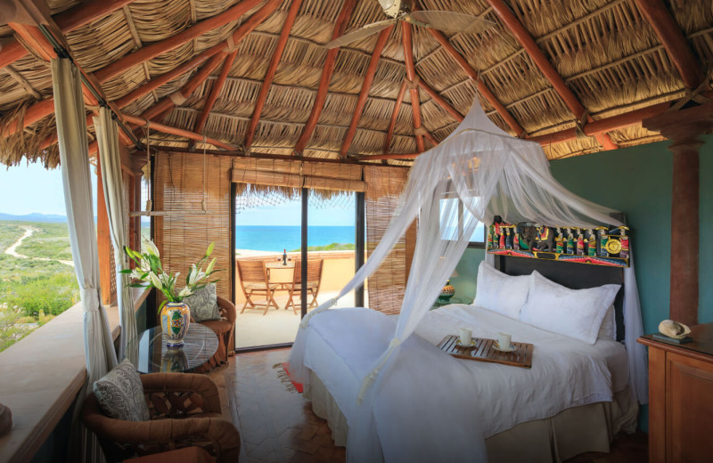 Guest room at Villa del Faro.