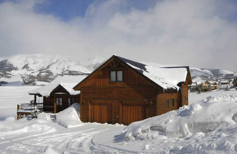 Rental exterior at Alpine Getaways.