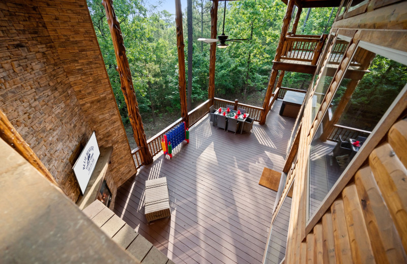 Rental deck at Blue Beaver Luxury Cabins.