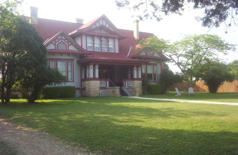 Exterior view of Holekamp House B & B.