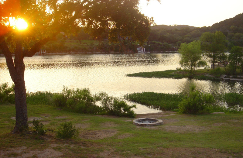 lodges near lake thunderbird state park