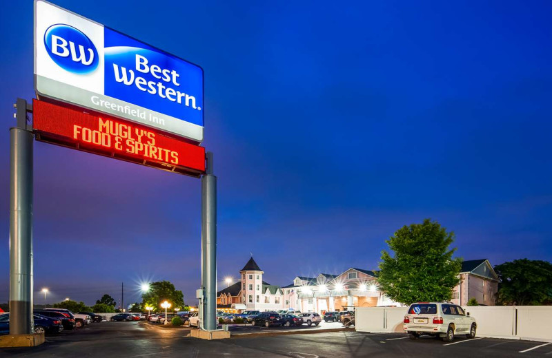 Exterior view of Best Western Greenfield Inn.