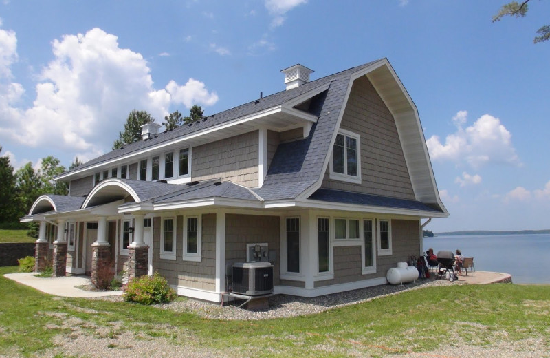 Exterior view of BlueWater Lodge.