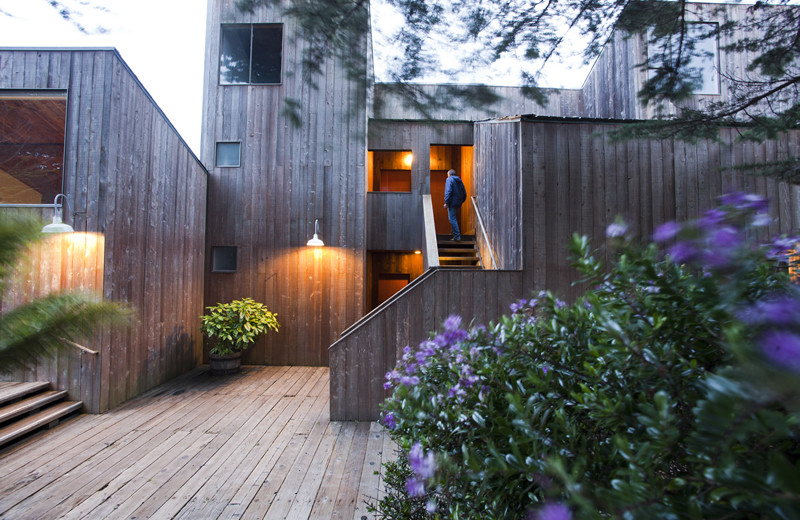 Exterior view of Sea Ranch Lodge.