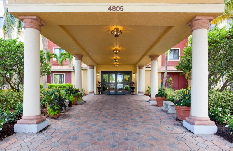 Entrance at Staybridge Suites Naples-Gulf Coast.