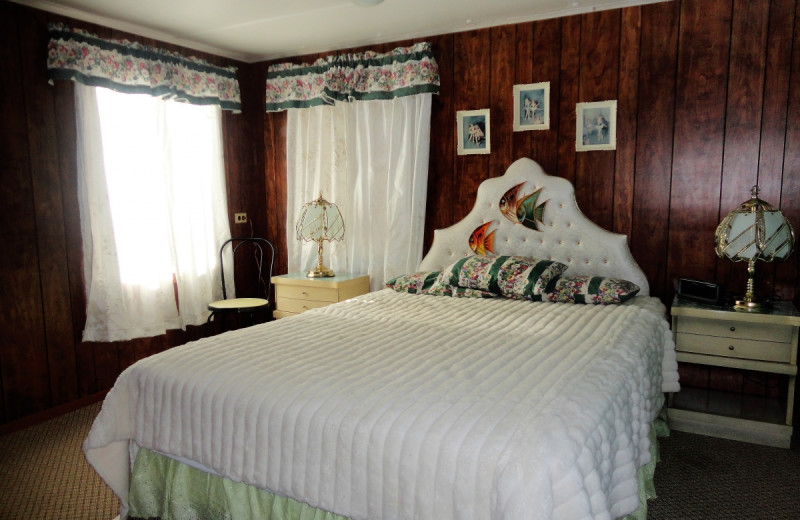 Cabin bedroom at Gypsy Villa Resort.