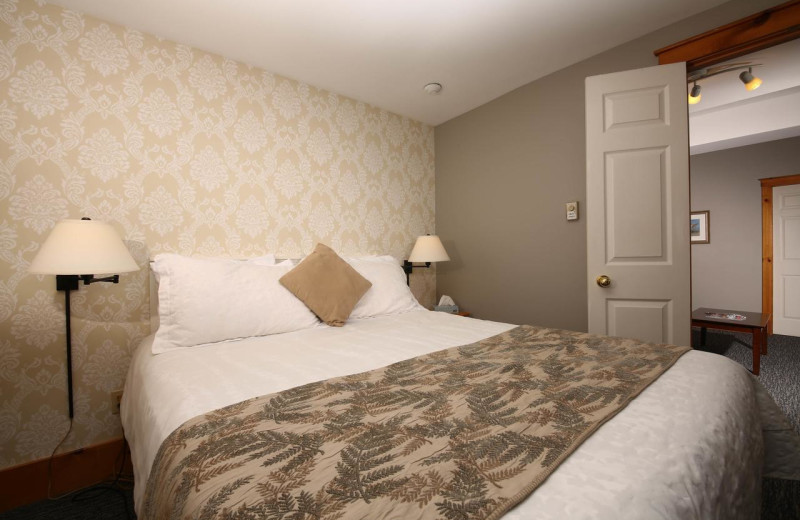 Guest bedroom at Kettle Creek Inn & Restaurant.