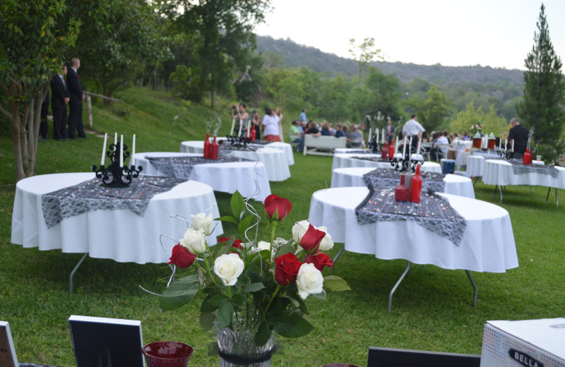 Weddings at Creekside Camp & Cabins.