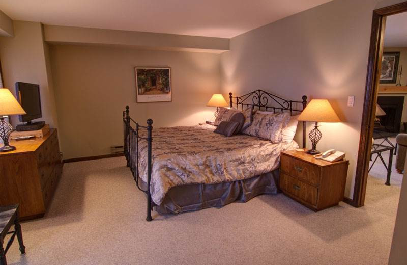 Rental bedroom at Lodge At Avon Center.