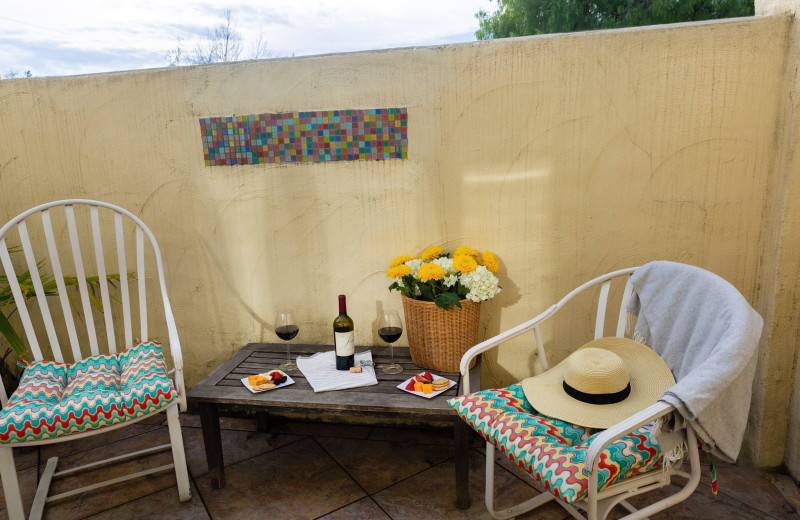 Guest balcony at Sonoma Creek Inn.