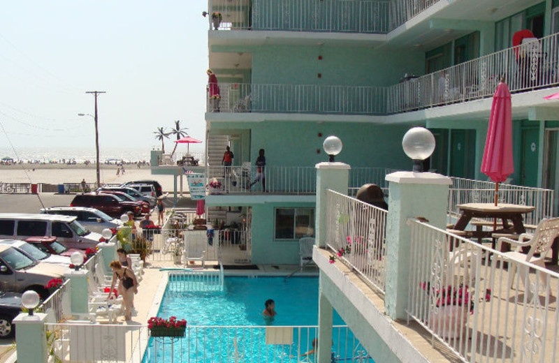 Outdoor pool at Four Winds of Wildwood Crest.