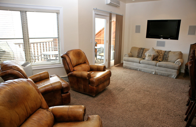 Vacation rental living room at Marys Lake Vacation Condos.