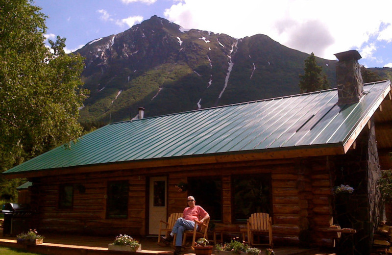 Cabin exterior at Alaska Heavenly Lodge.