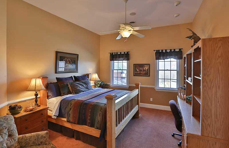 Guest room at House Mountain Inn.