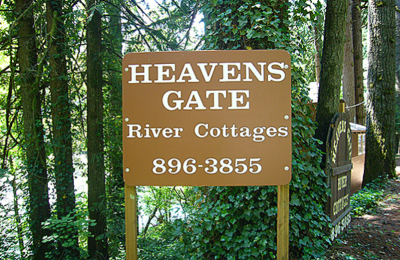 Welcome sign at Heaven's Gate Cottages.