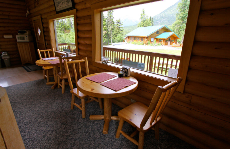 Dining area Mt. Cecil Cabin, Alaska Heavenly Lodge.