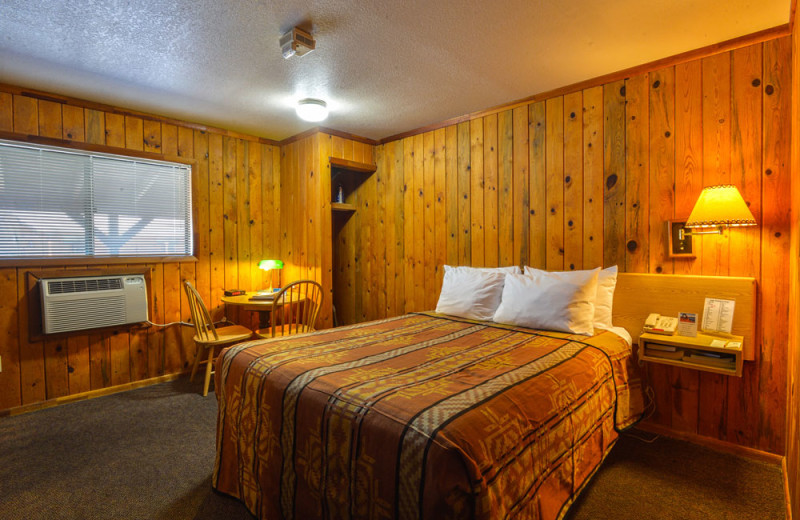 Guest room at Redstone Inn.