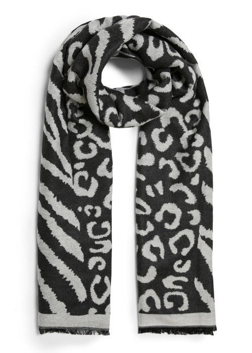 a black and white scarf