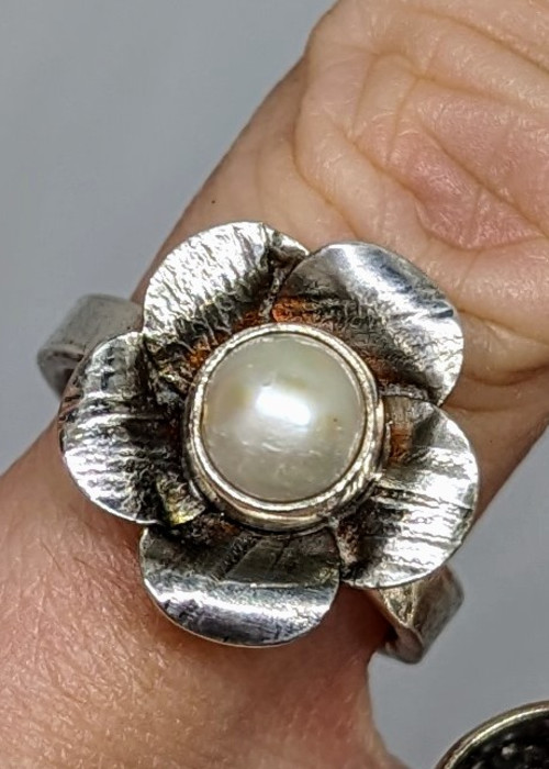 a close up of a ring