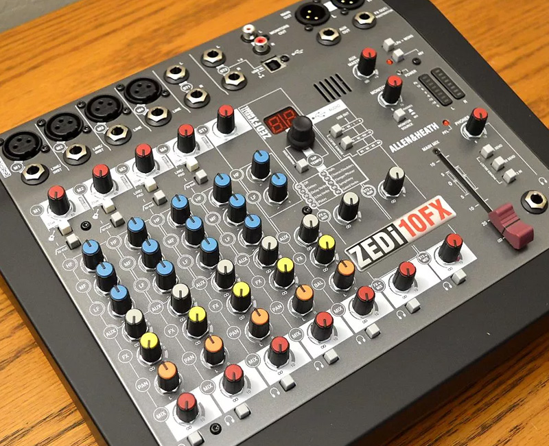 Mini 4 Channel Line Mixer for Live Studio Recording Portable Stereo Audio  Mixer