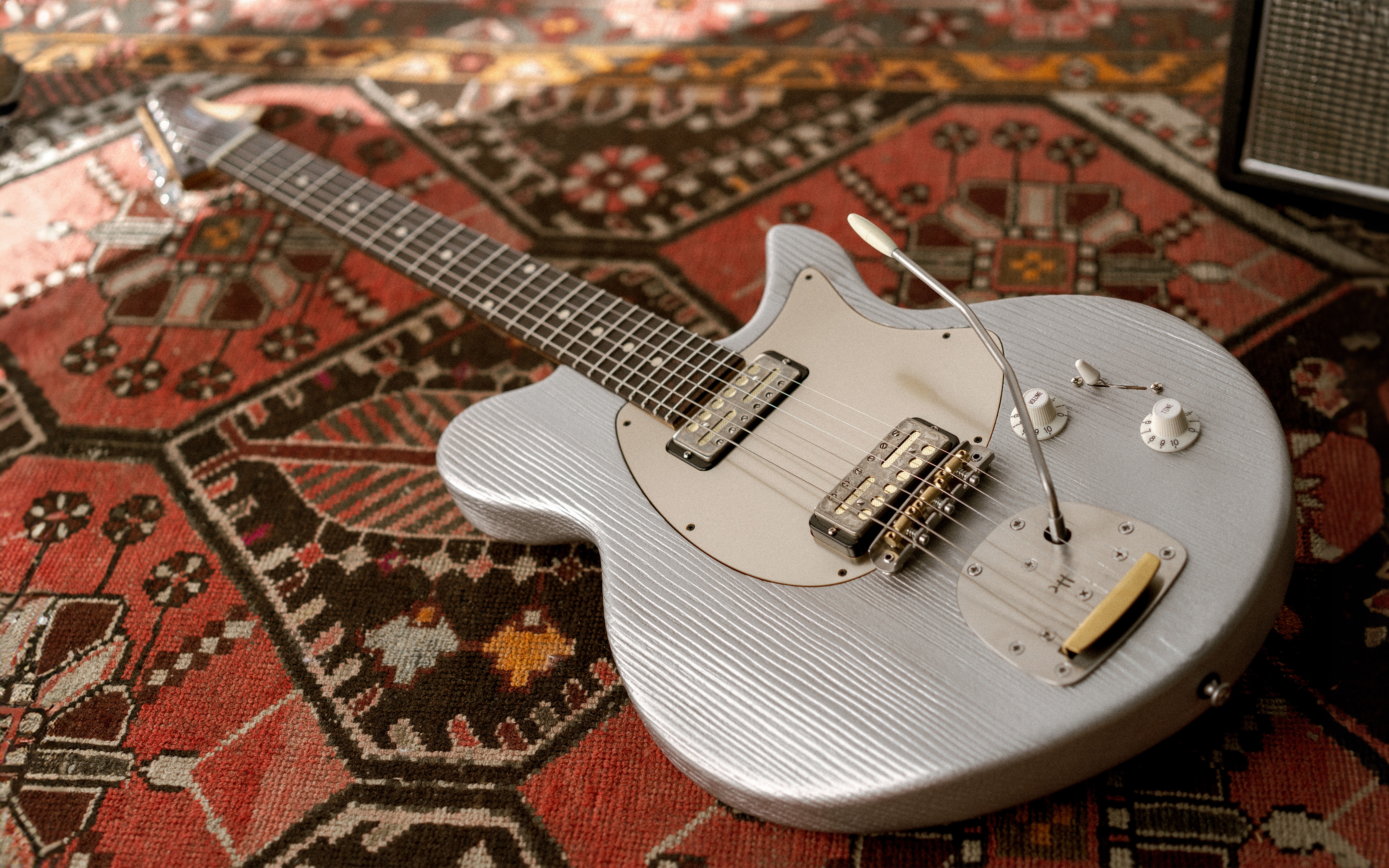 Eastman D’Ambrosio Offset ’63 inca silver