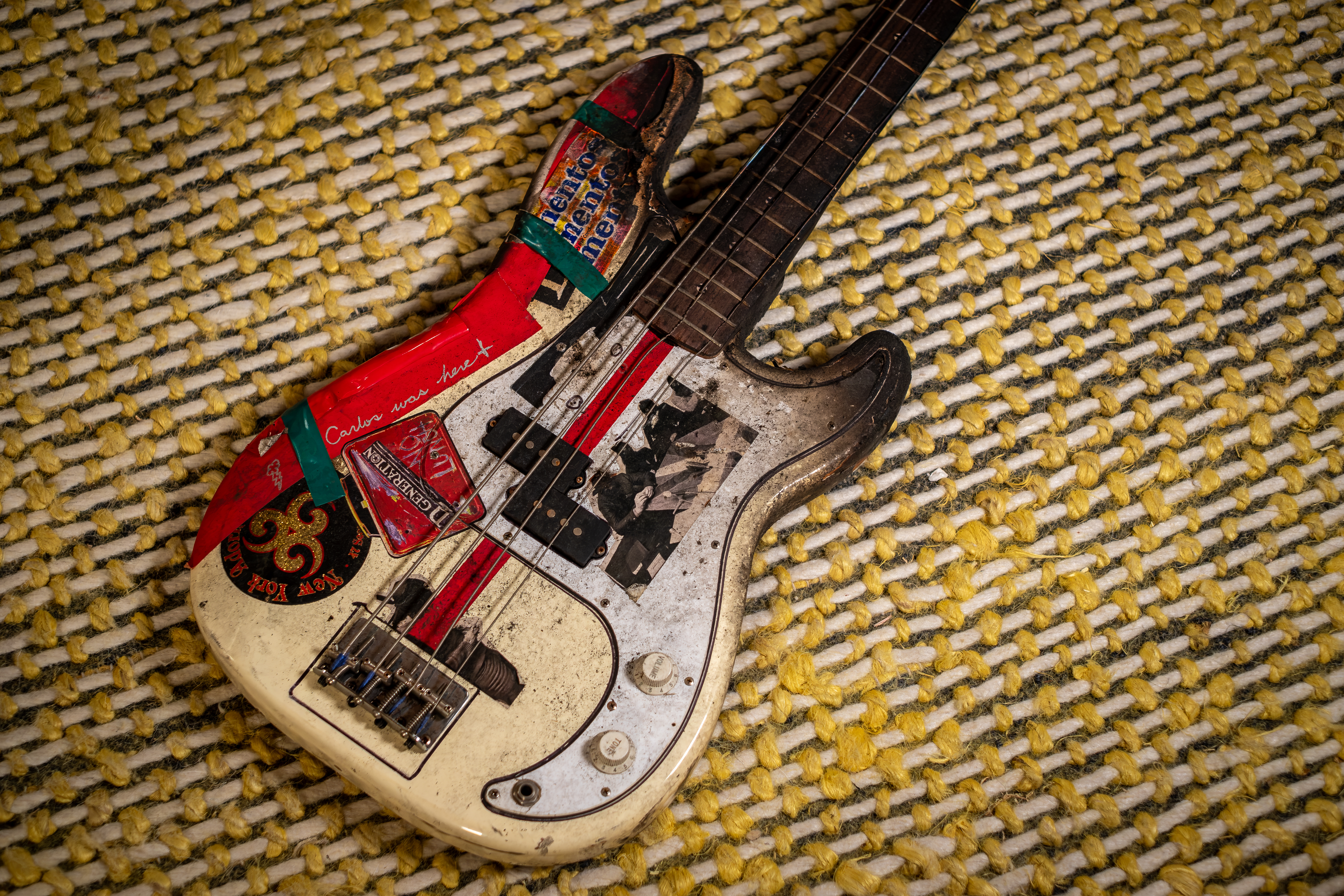 mike dirnt bass