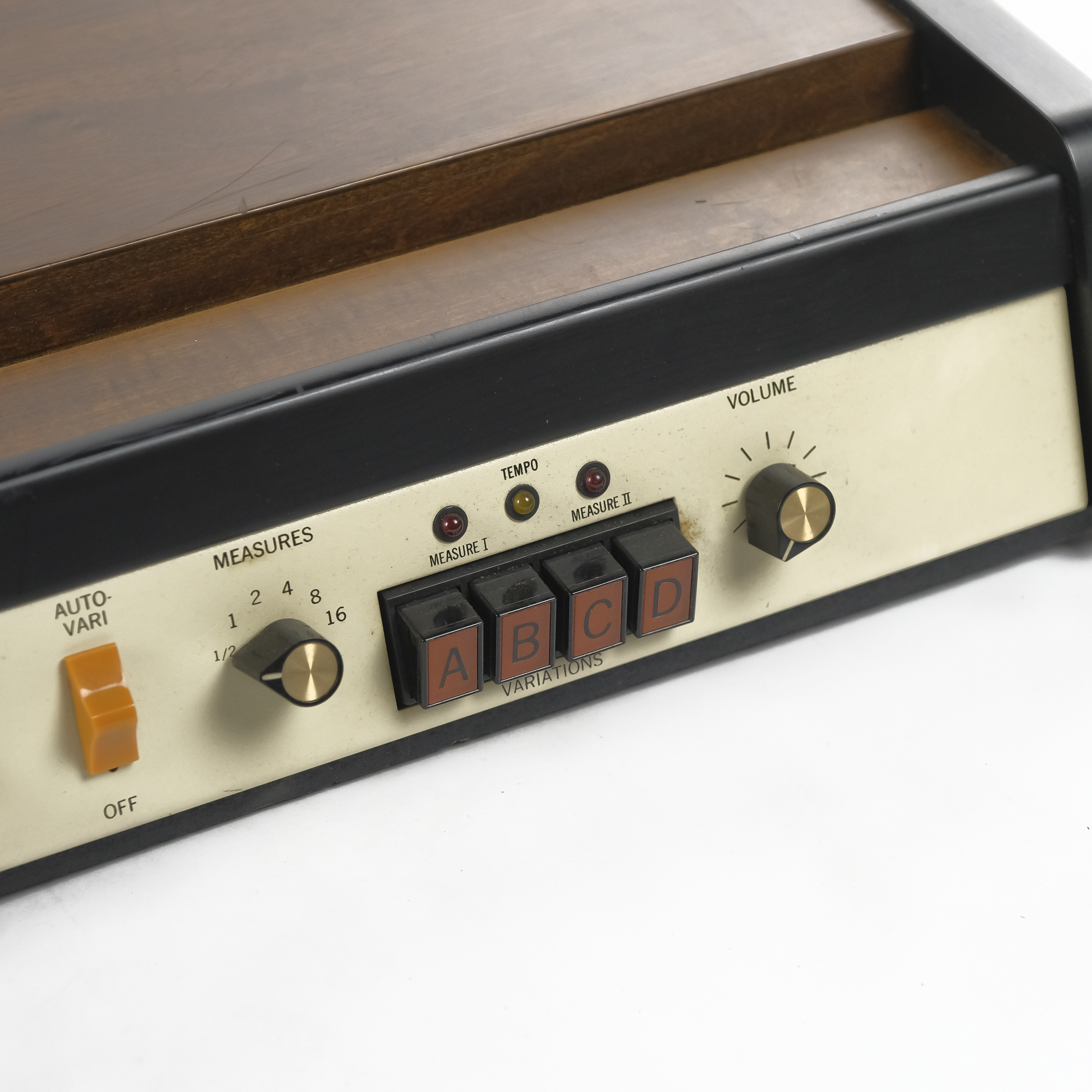 Hammond Auto-Vari 64