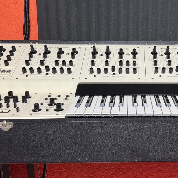 Oberheim Four Voice