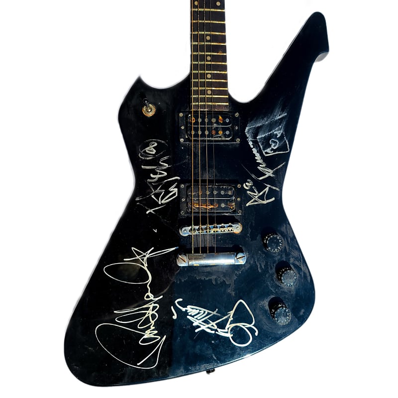 Ibanez Iceman, Signed by Kiss