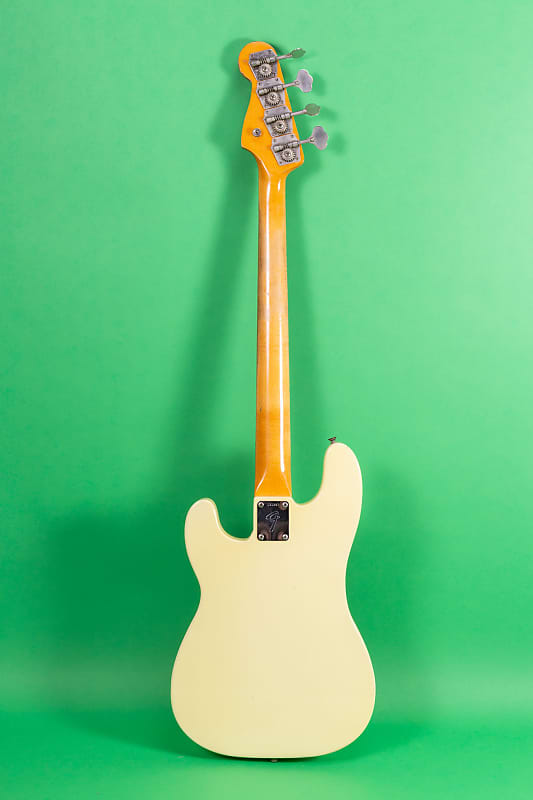 back of 1966 fender p-bass