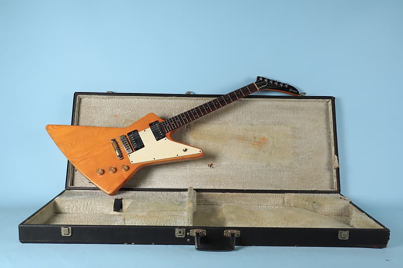 Greco EX-800 Explorer copy. Photo by Guitar Finds.