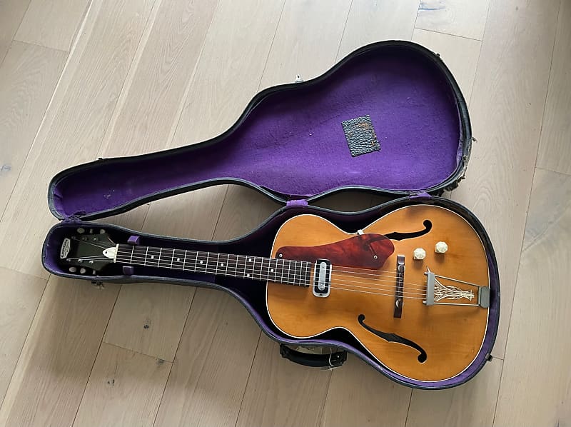 Epiphone Harry Volpe model.