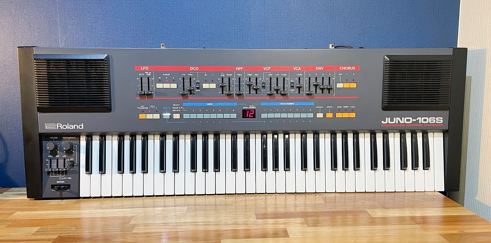 Roland Juno-106S