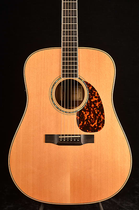 Larrivee D-09 Artist Series Natural