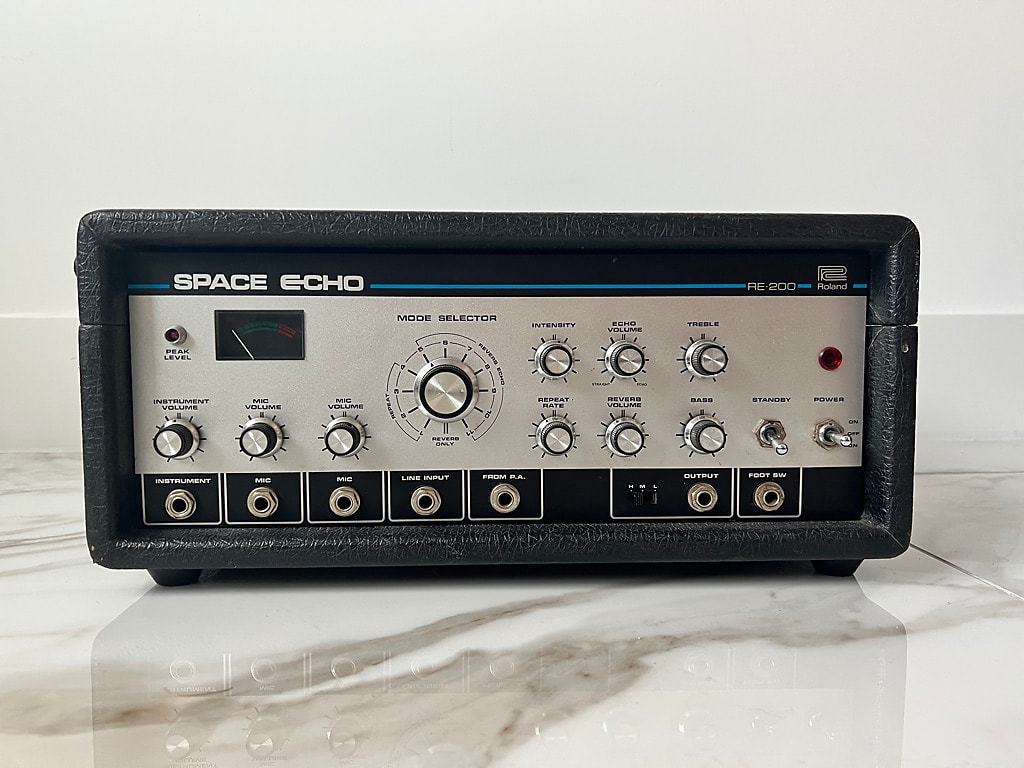 Roland RE-200