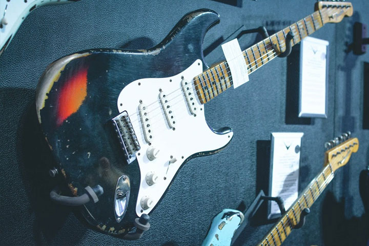 Fender Custom Shop Heavy Relic Mischief Maker