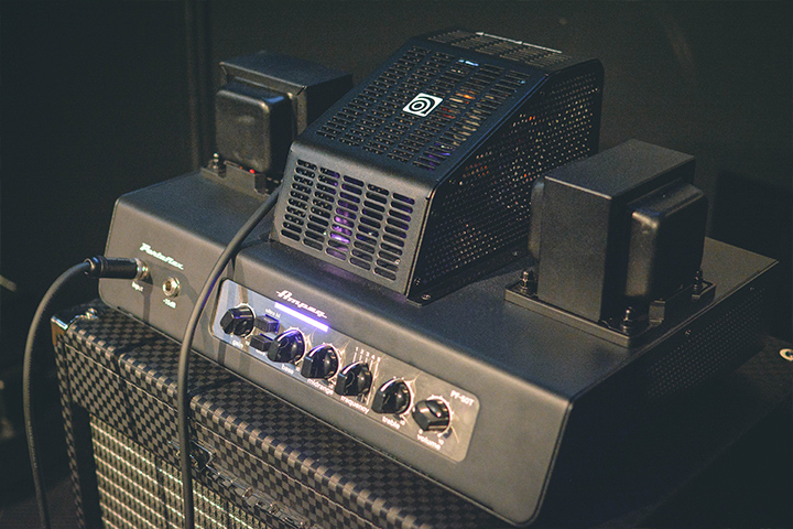Ampeg PF-50T bass amp