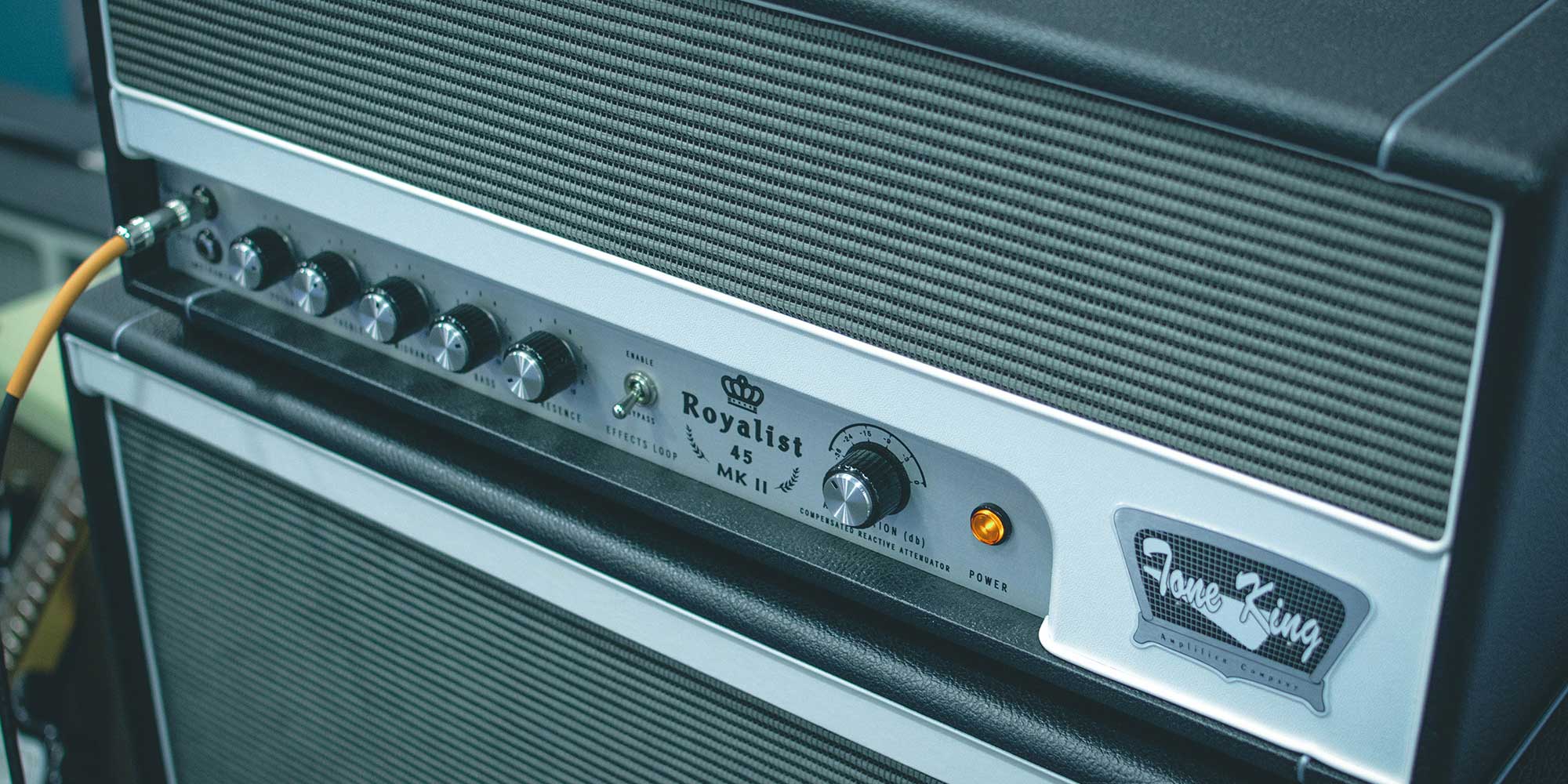 Tone King Royalist MKII and the Iron Man II Mini atttenuator