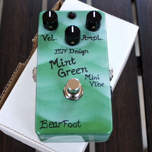 The 6 Types of Tremolo Explained | Reverb News