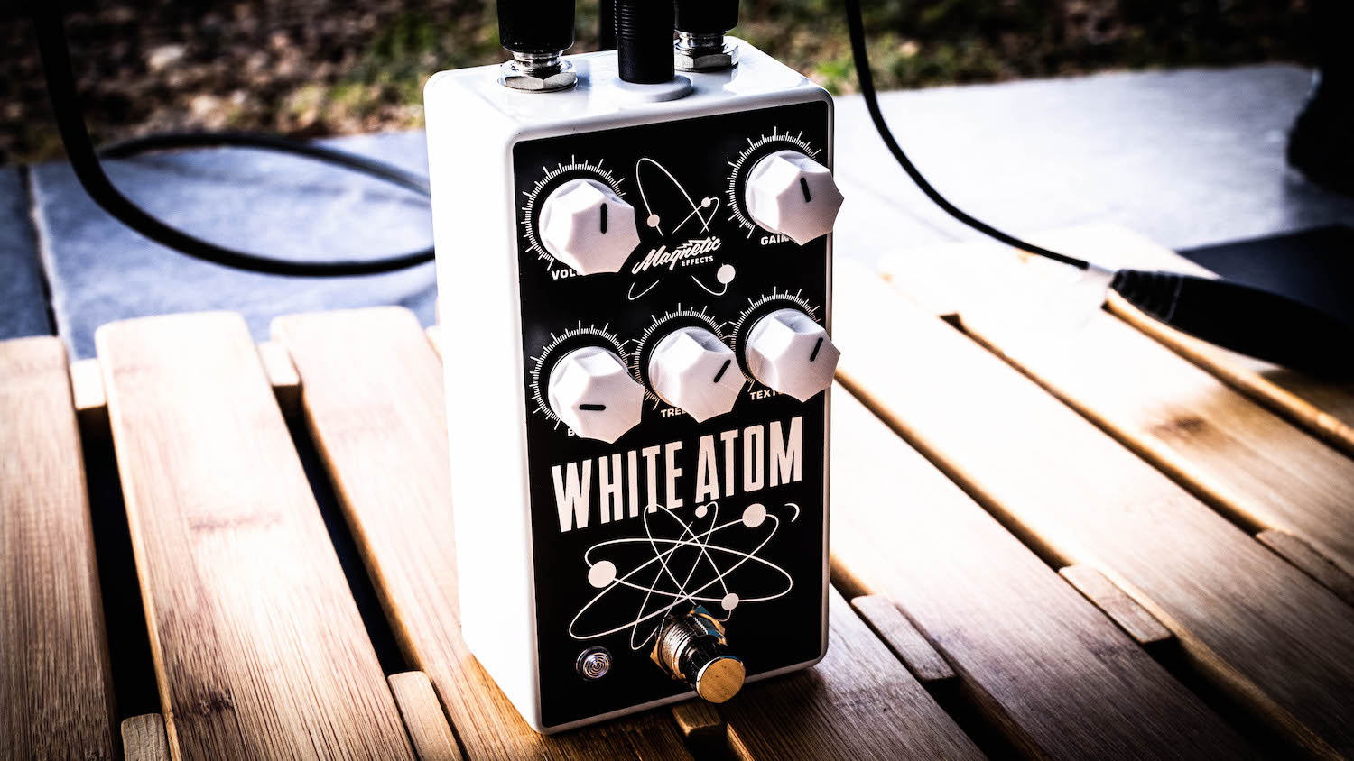 Magnetic Effects: A '70s Riff Revivalist's Fuzz and | Reverb News