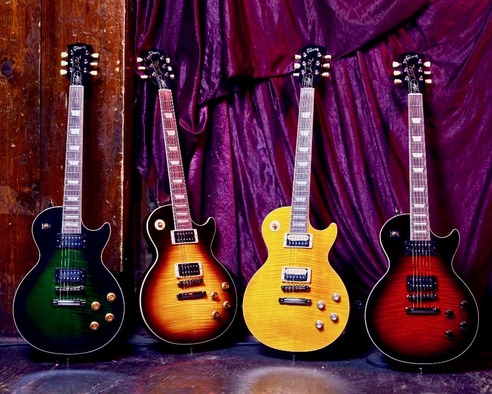 Gibson N' Roses: Gibson Launches the Slash Core